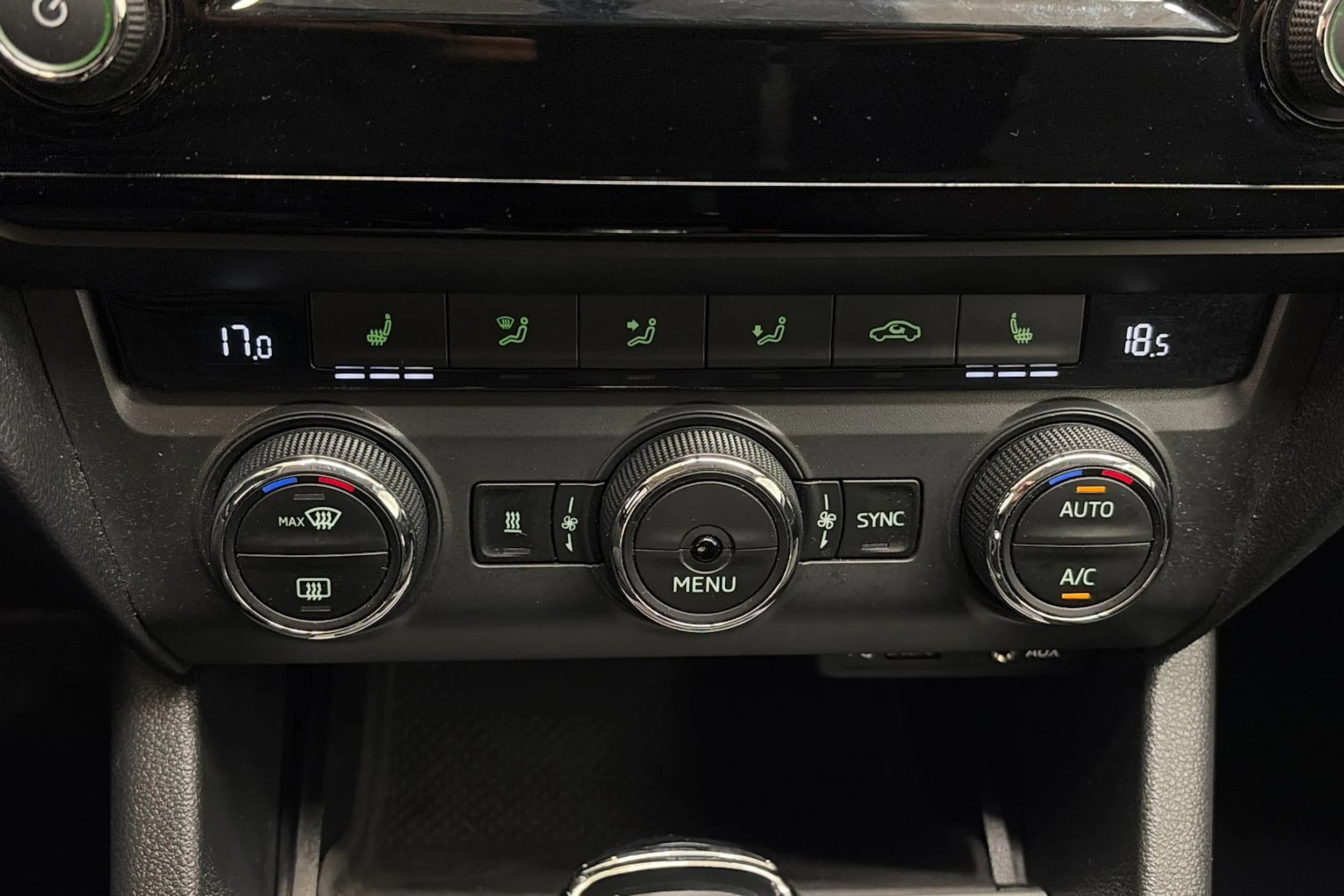 ruskea (beige) Skoda Octavia 2017 kuva 24.