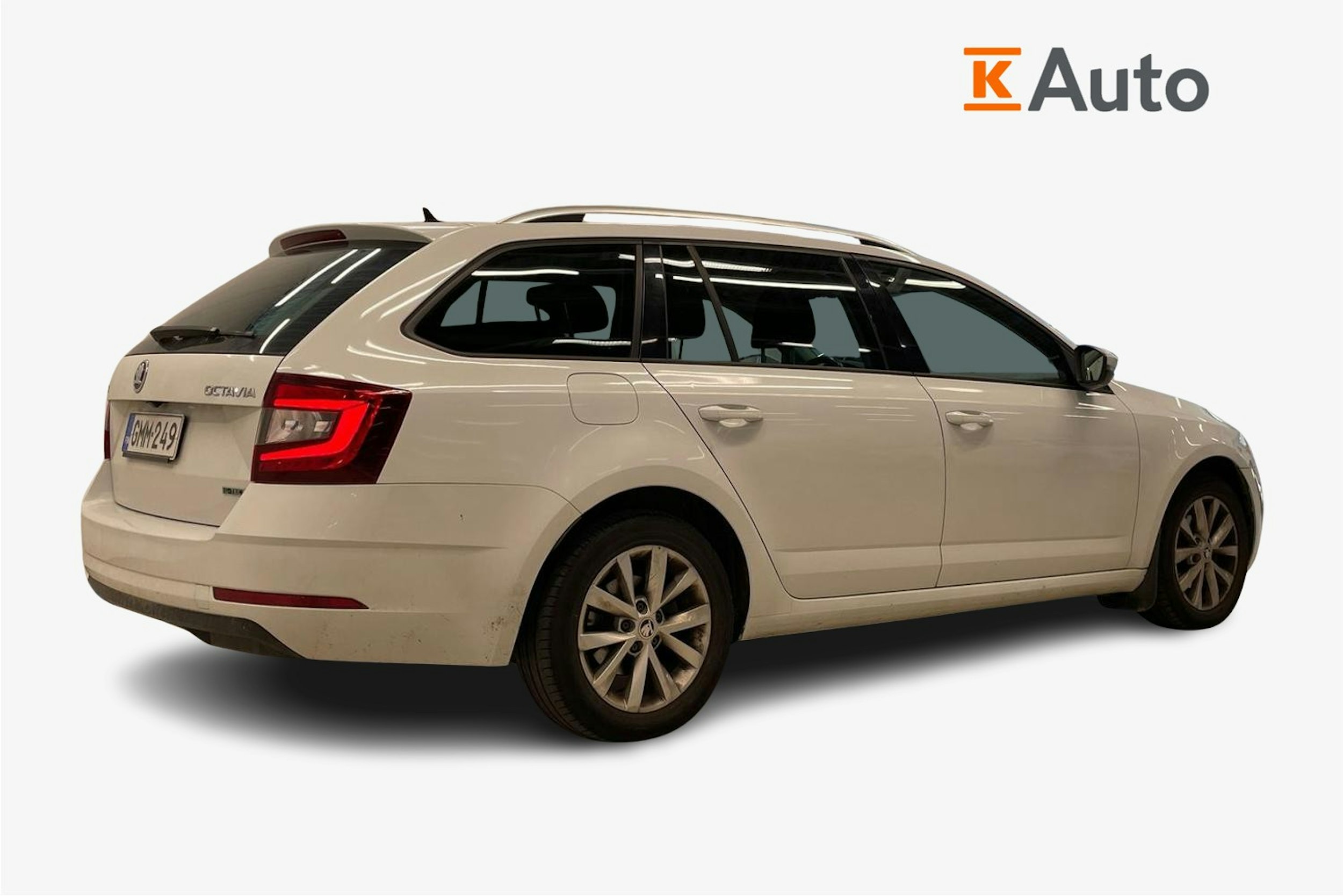 Valkoinen Skoda OCTAVIA 2017 kuva 2.