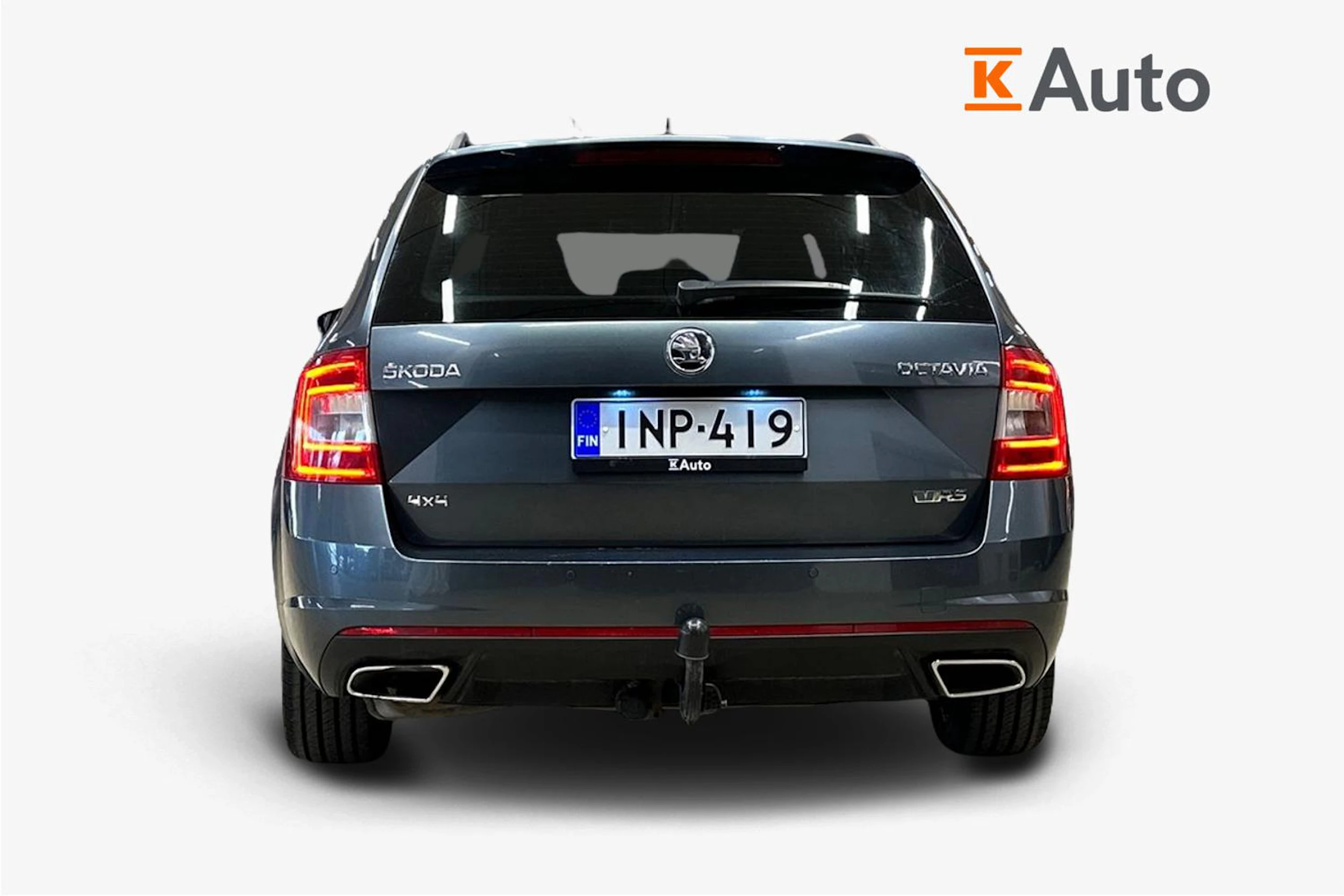 harmaa Skoda Octavia 2017 kuva 4.