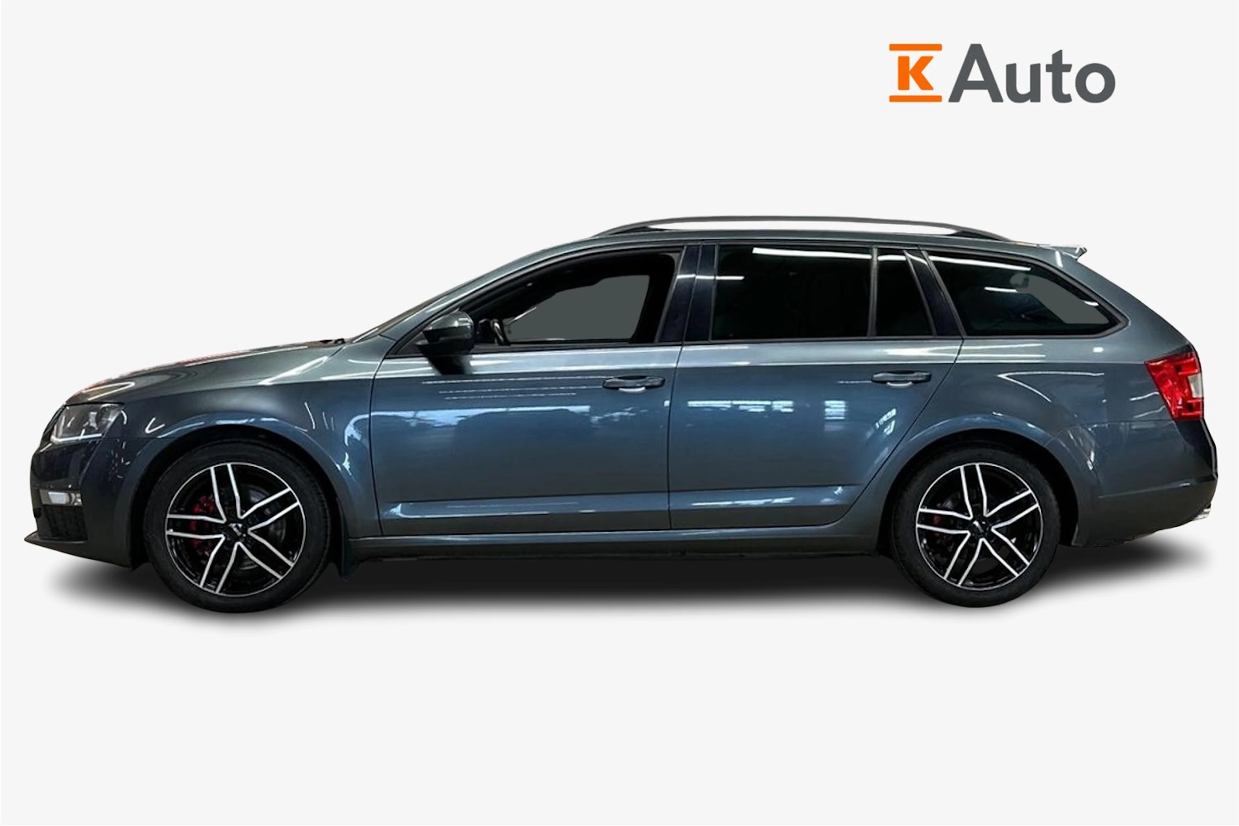 harmaa Skoda Octavia 2017 kuva 7.