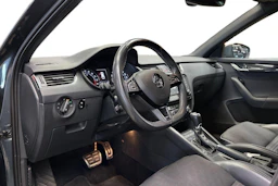 harmaa Skoda Octavia 2017 kuva 8.