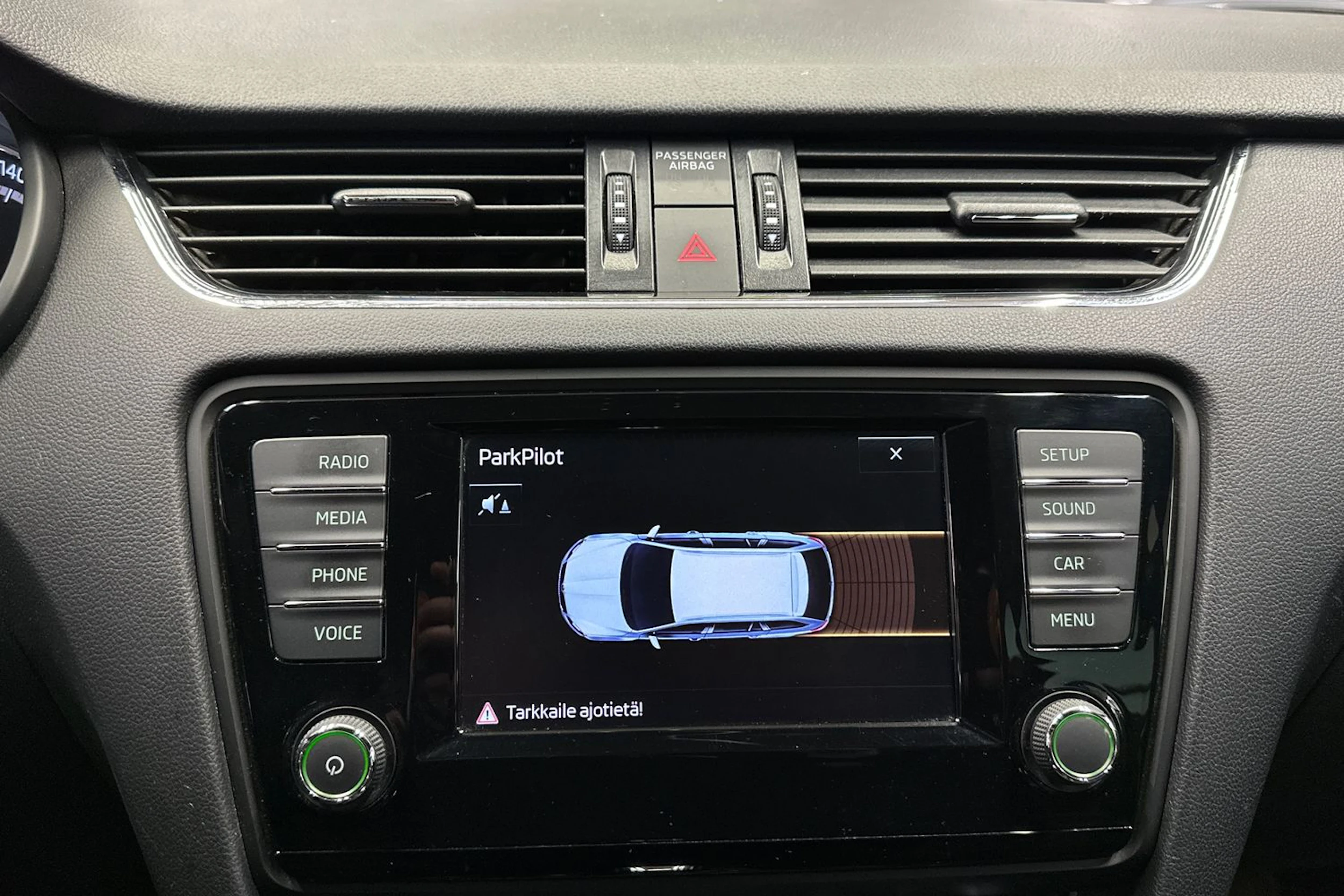 harmaa Skoda Octavia 2017 kuva 17.