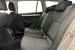ruskea (beige) Skoda Octavia 2017 kuva 10.