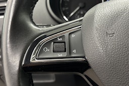 ruskea (beige) Skoda Octavia 2017 kuva 15.