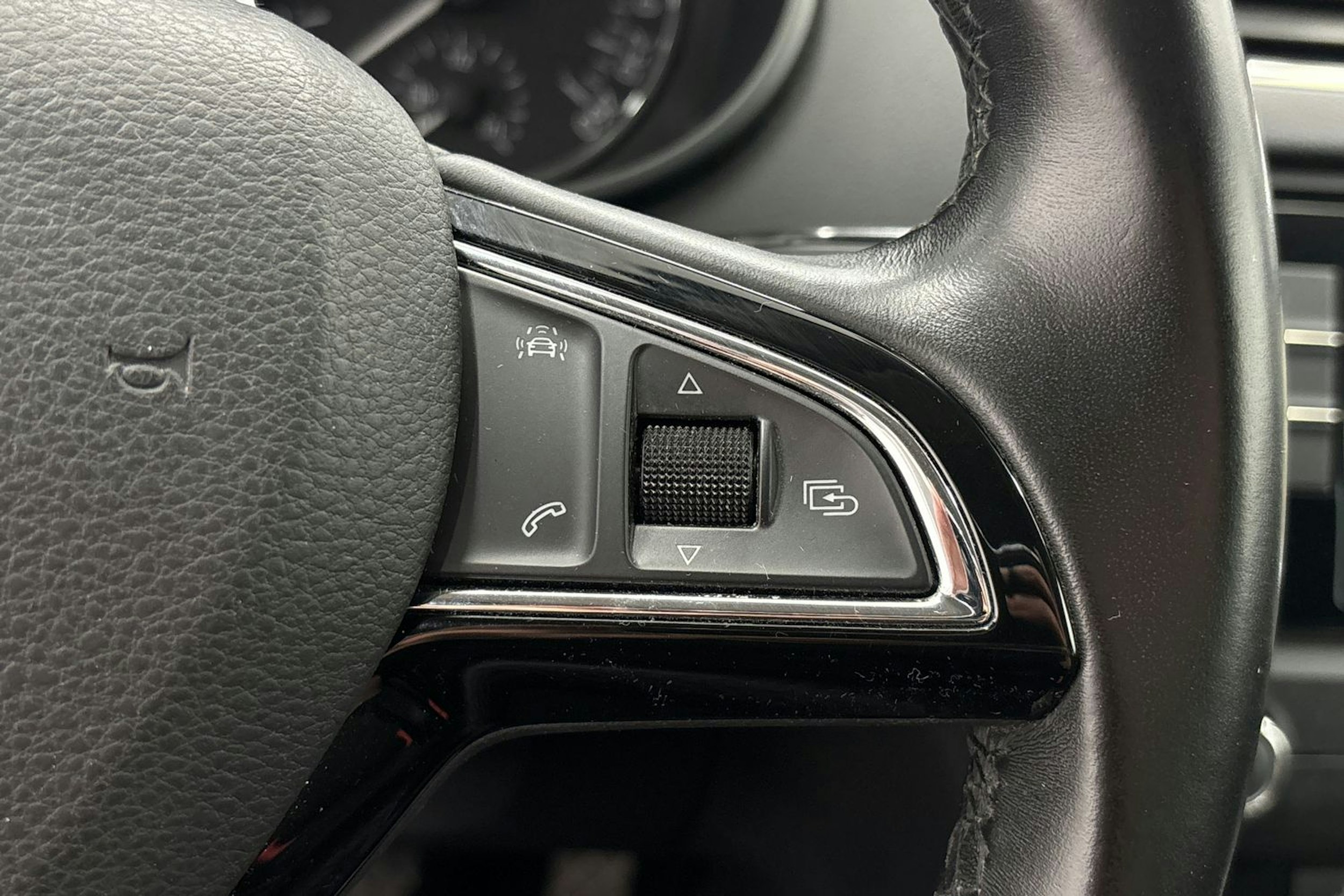 ruskea (beige) Skoda Octavia 2017 kuva 16.