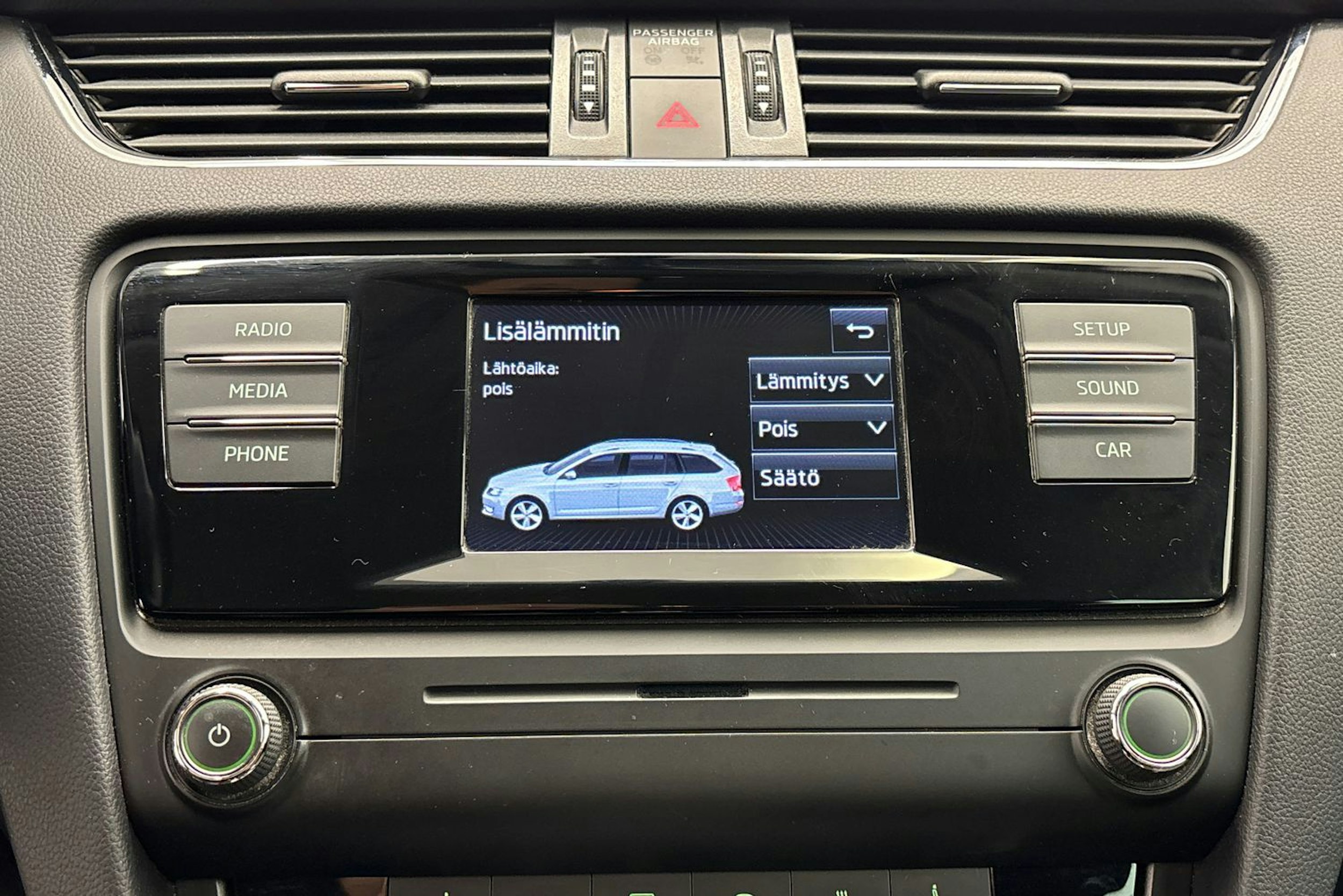 ruskea (beige) Skoda Octavia 2017 kuva 20.