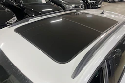 valkoinen Skoda Octavia 2017 kuva 4.