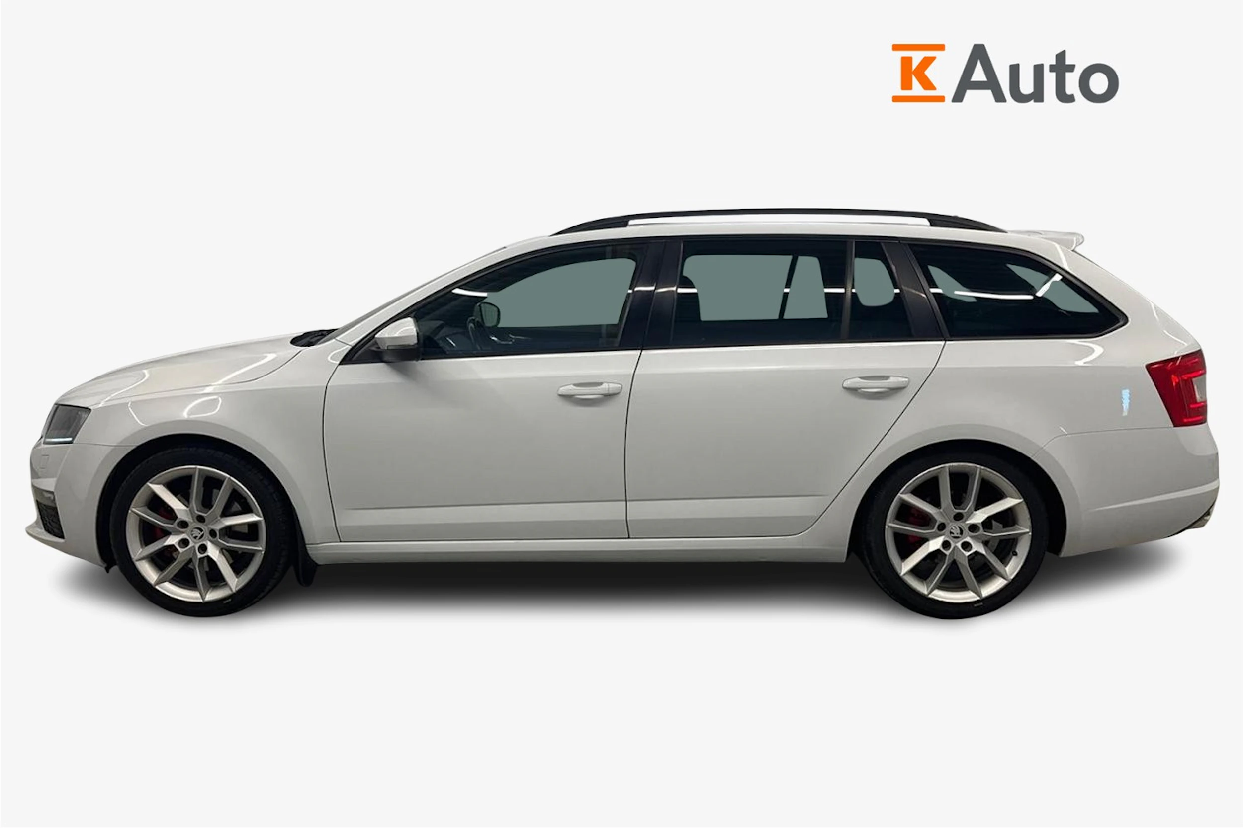 valkoinen Skoda Octavia 2017 kuva 7.