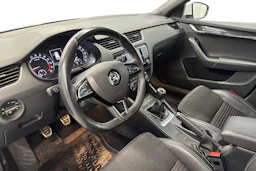 valkoinen Skoda Octavia 2017 kuva 8.