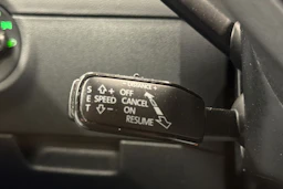 valkoinen Skoda Octavia 2017 kuva 24.