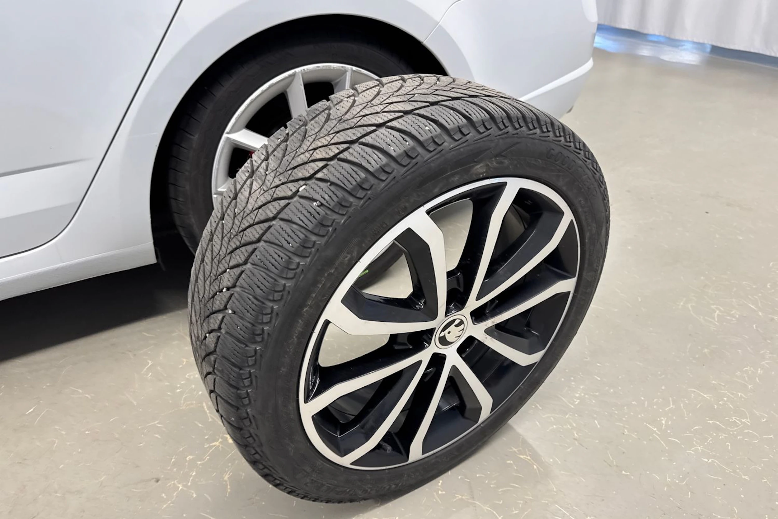 valkoinen Skoda Octavia 2017 kuva 29.