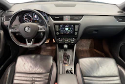 harmaa Skoda Octavia 2017 kuva 9.