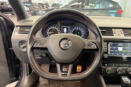 harmaa Skoda Octavia 2017 kuva 15.