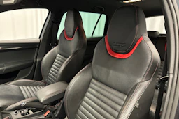 harmaa Skoda Octavia 2017 kuva 29.