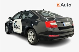 Musta Skoda OCTAVIA 2017 kuva 2.