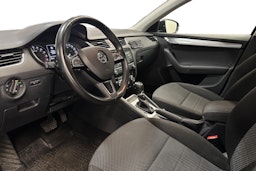 Musta Skoda OCTAVIA 2017 kuva 6.