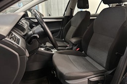 Musta Skoda OCTAVIA 2017 kuva 11.