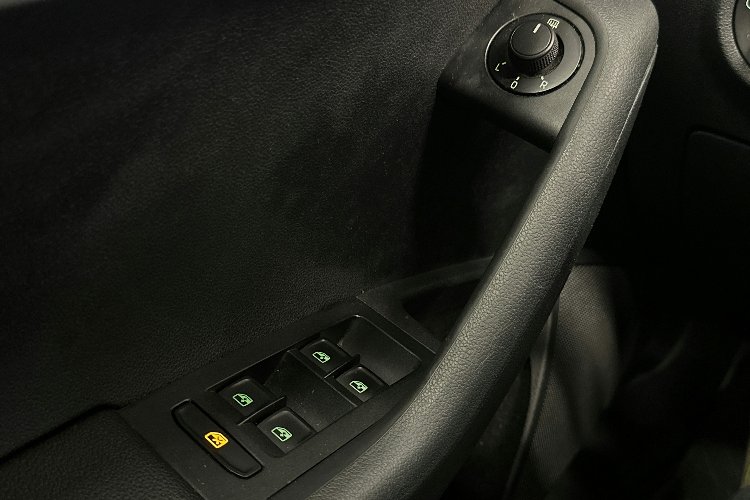 Musta Skoda OCTAVIA 2017 kuva 15.