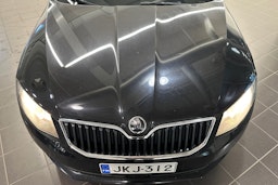 Musta Skoda OCTAVIA 2017 kuva 19.