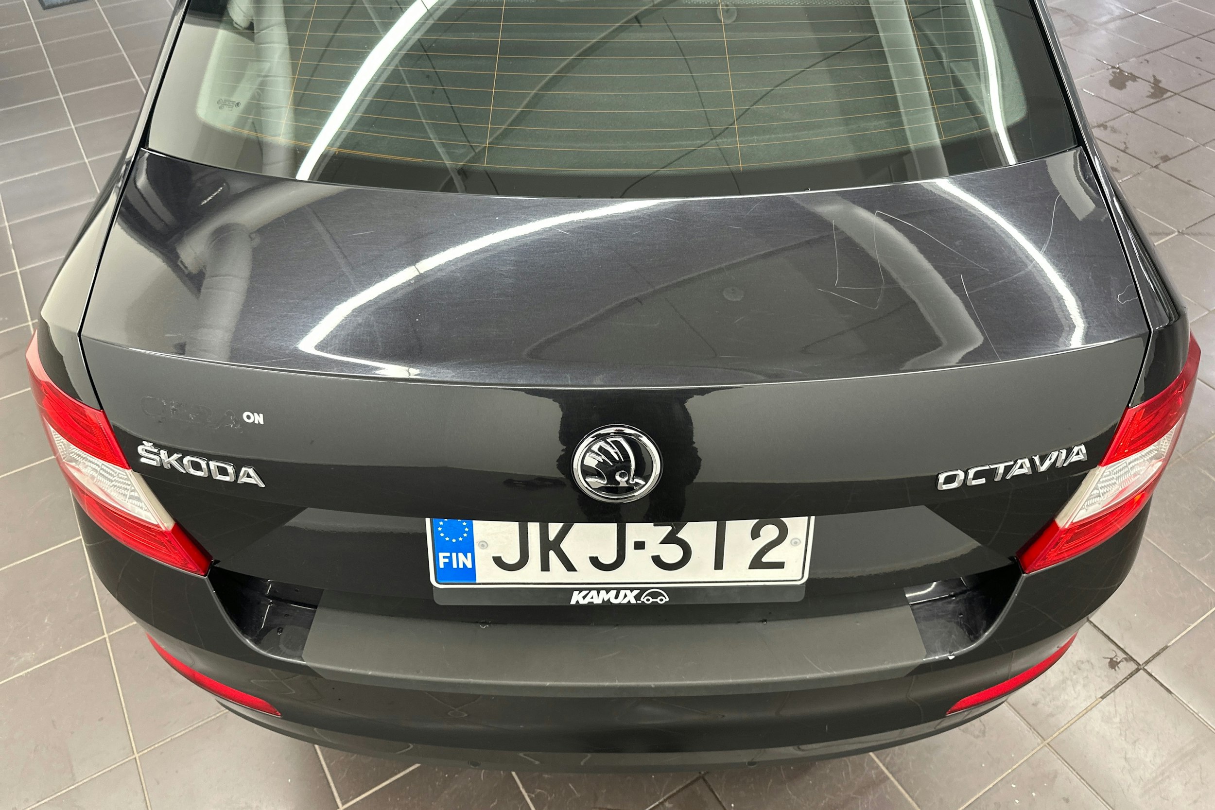 Musta Skoda OCTAVIA 2017 kuva 21.