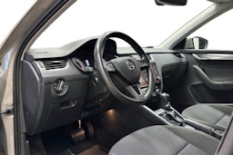 ruskea (beige) Skoda Octavia 2018 kuva 7.