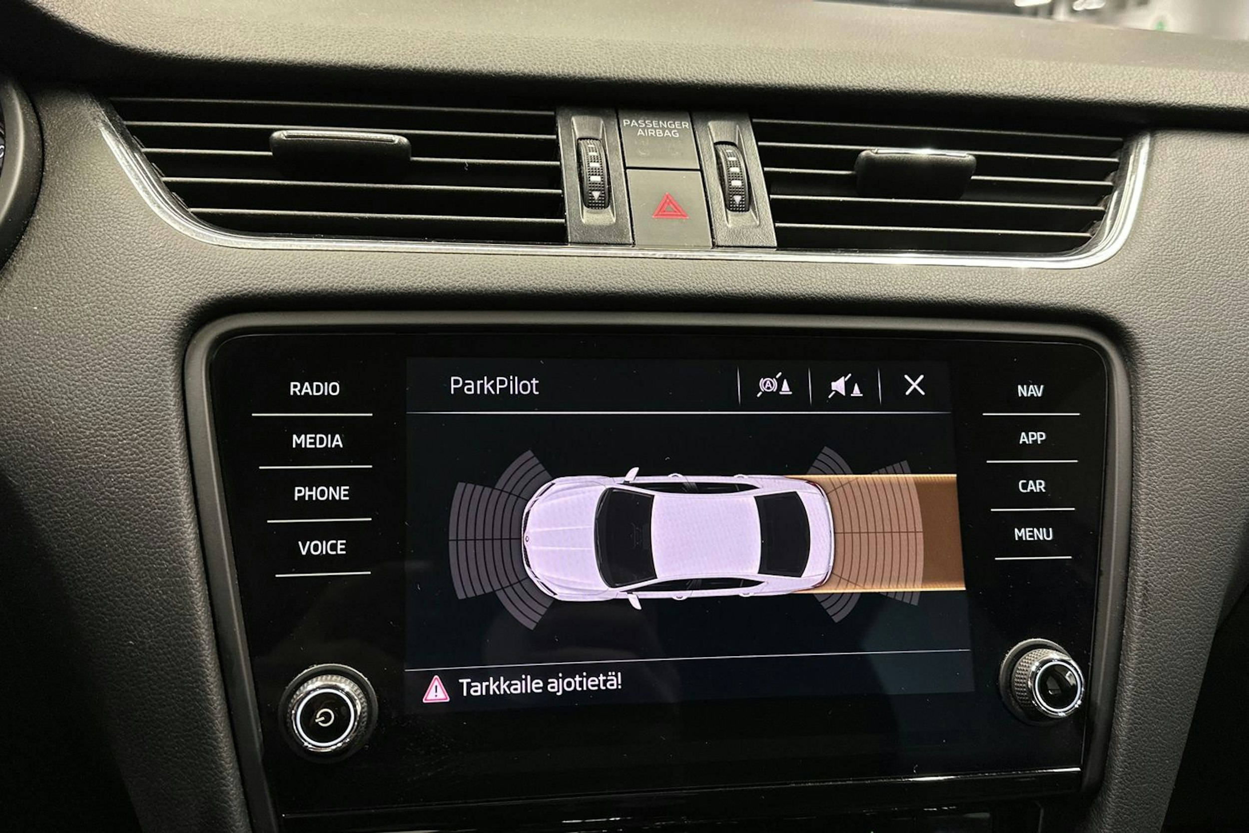 ruskea (beige) Skoda Octavia 2018 kuva 16.