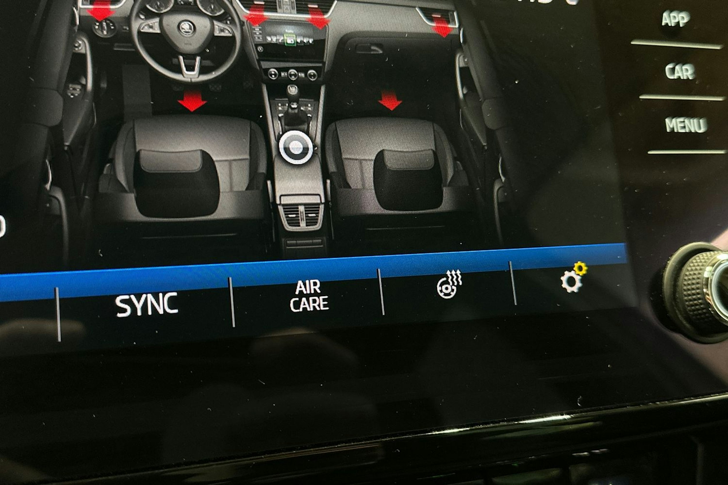 ruskea (beige) Skoda Octavia 2018 kuva 19.