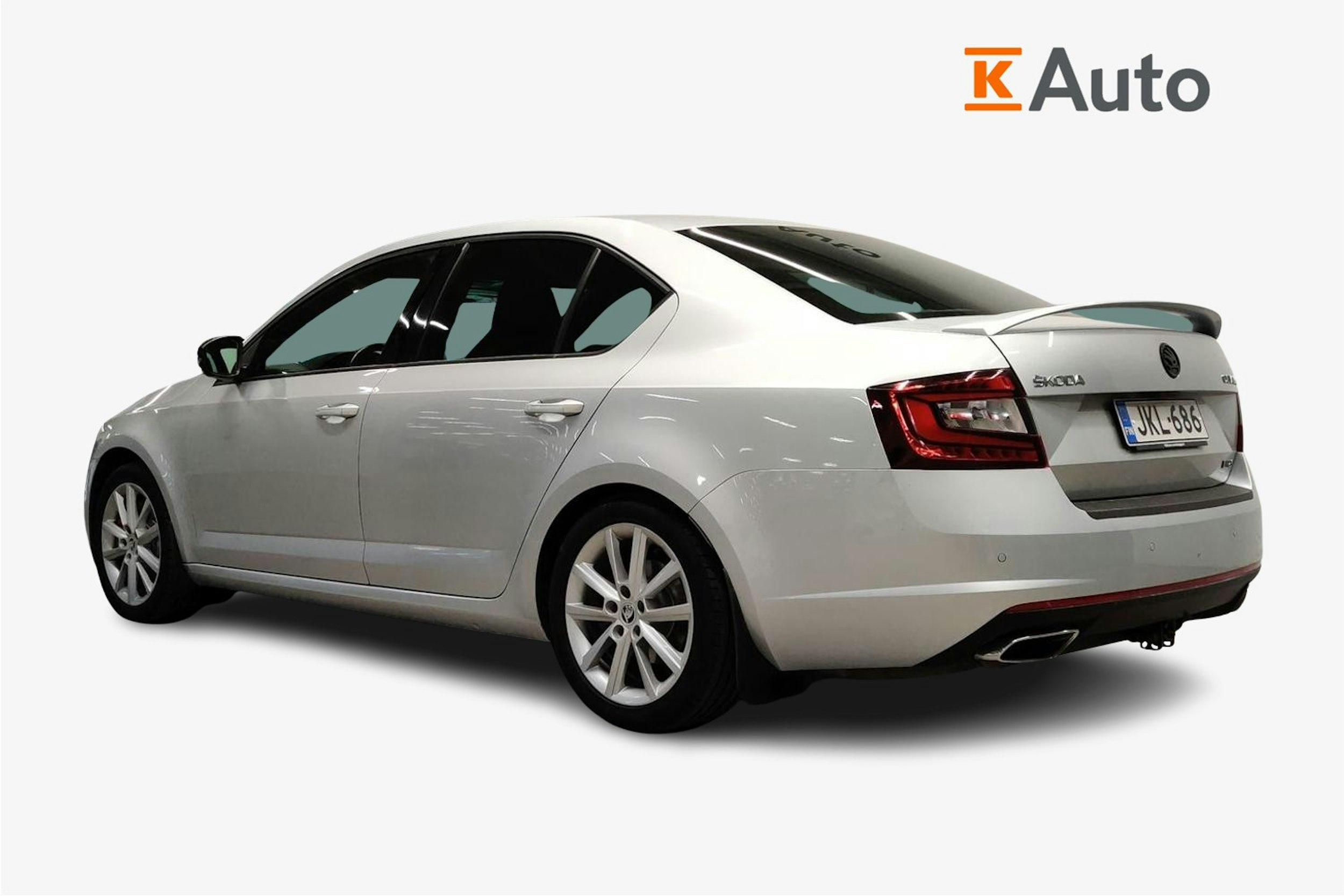 harmaa Skoda Octavia 2017 kuva 2.