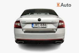 harmaa Skoda Octavia 2017 kuva 3.