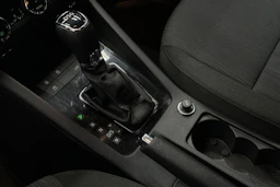 harmaa Skoda Octavia 2018 kuva 17.