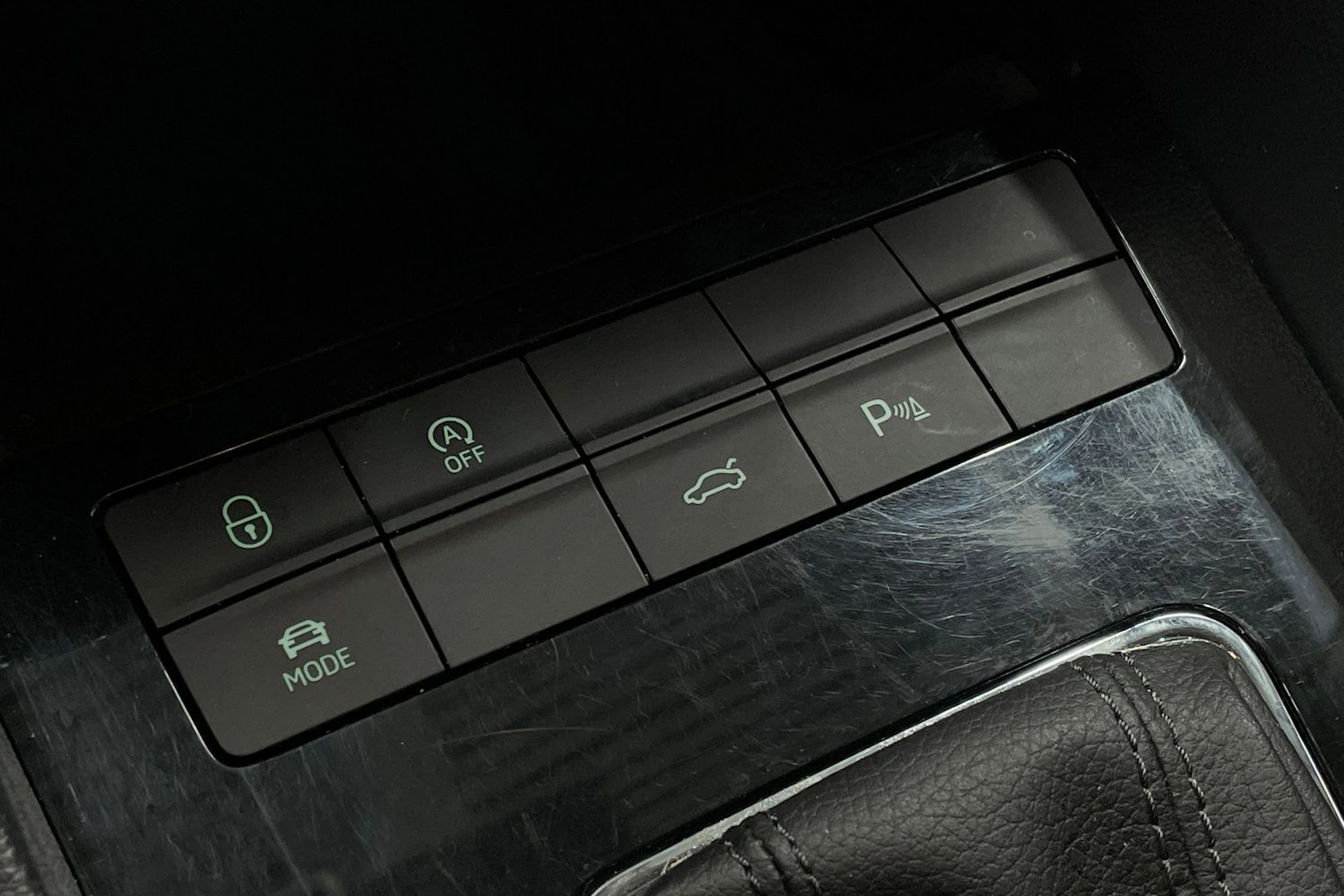 harmaa Skoda Octavia 2018 kuva 18.