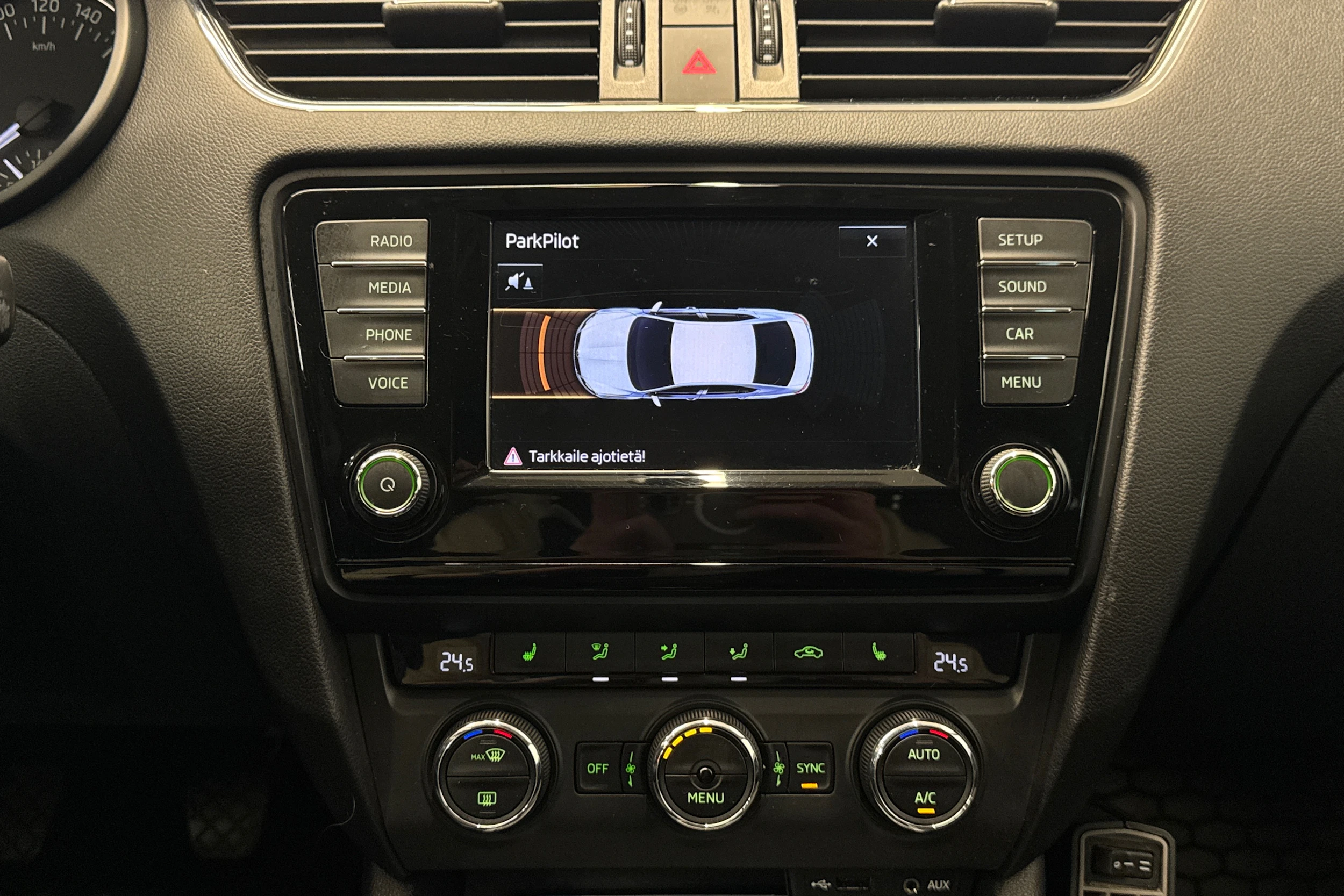 musta Skoda Octavia 2017 kuva 18.