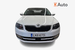 Valkoinen Skoda OCTAVIA 2017 kuva 4.