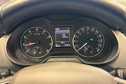 Valkoinen Skoda OCTAVIA 2017 kuva 12.