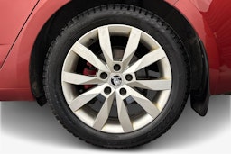 Punainen Skoda Octavia 2017 kuva 11.