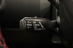 Punainen Skoda Octavia 2017 kuva 18.