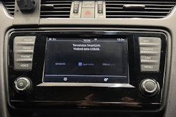 Punainen Skoda Octavia 2017 kuva 24.