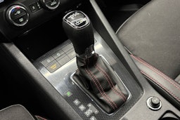 Punainen Skoda Octavia 2017 kuva 25.