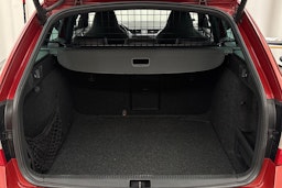 Punainen Skoda Octavia 2017 kuva 26.