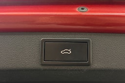 Punainen Skoda Octavia 2017 kuva 27.