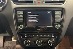 vihreä Skoda Octavia 2017 kuva 16.