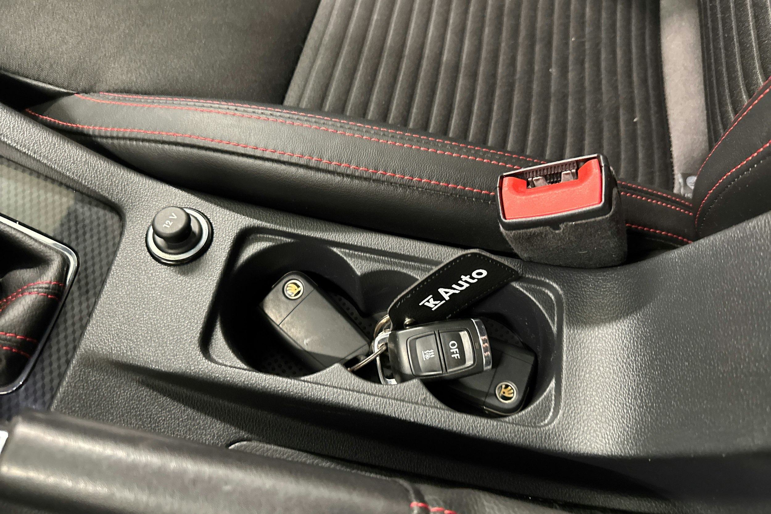 vihreä Skoda Octavia 2017 kuva 21.
