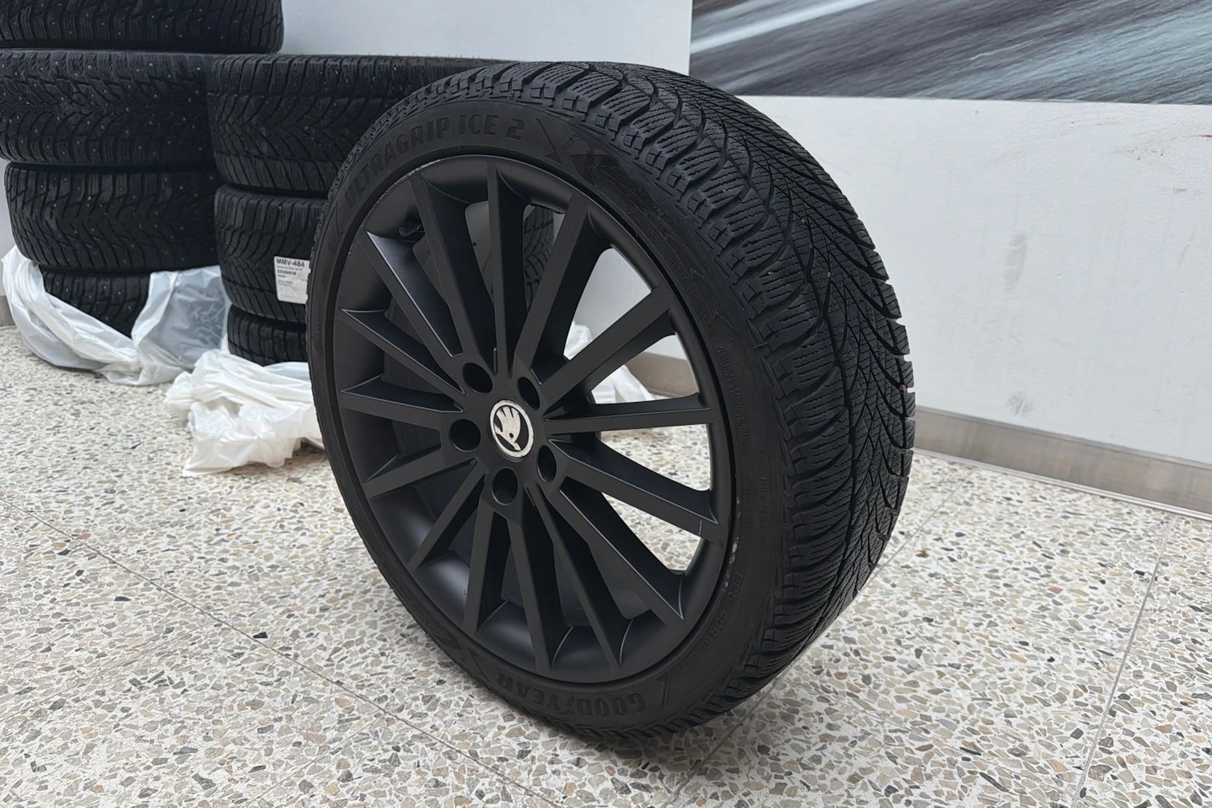 punainen Skoda Octavia 2017 kuva 10.
