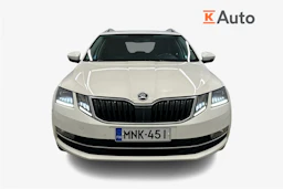 valkoinen Skoda Octavia 2018 kuva 4.