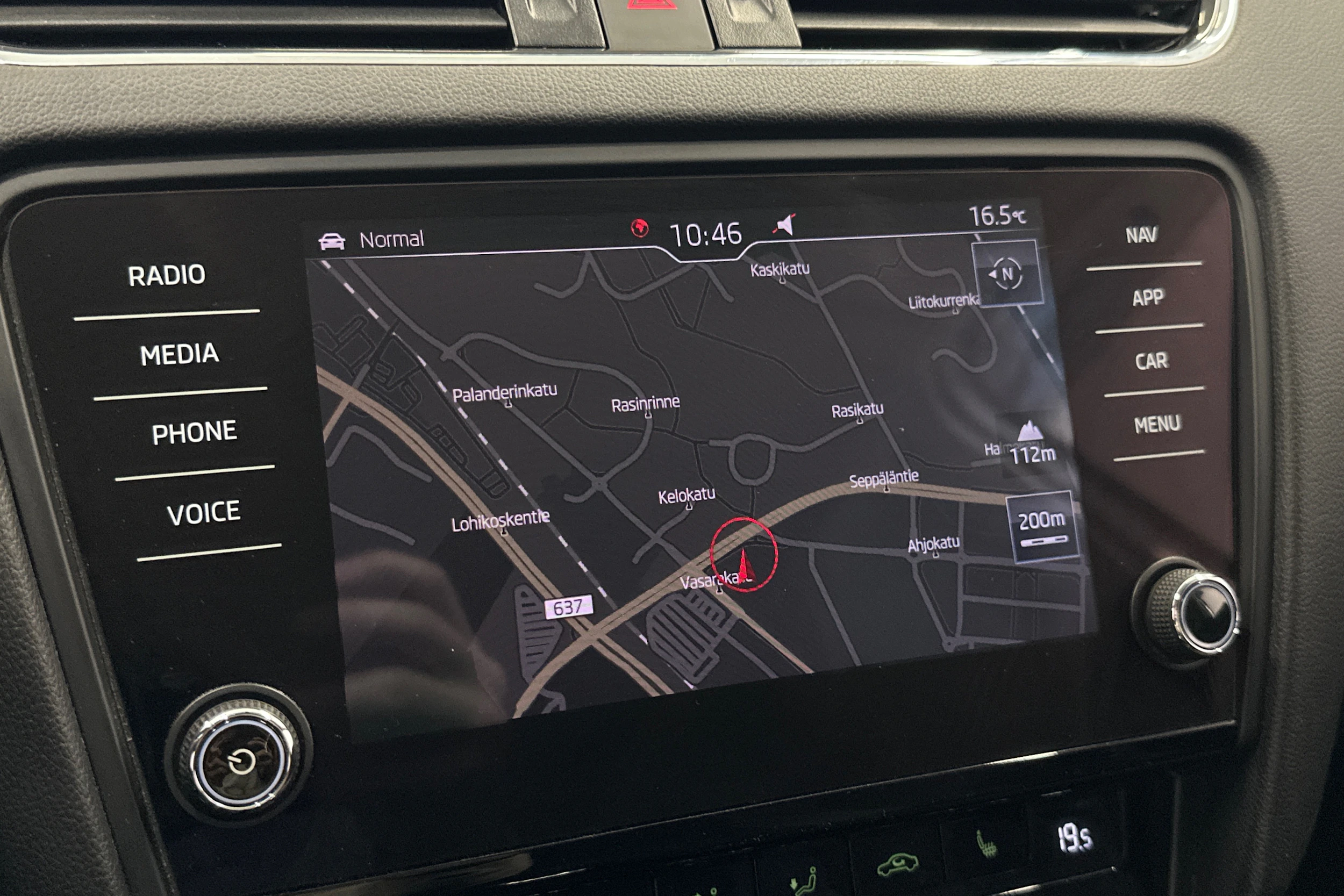 valkoinen Skoda Octavia 2018 kuva 18.
