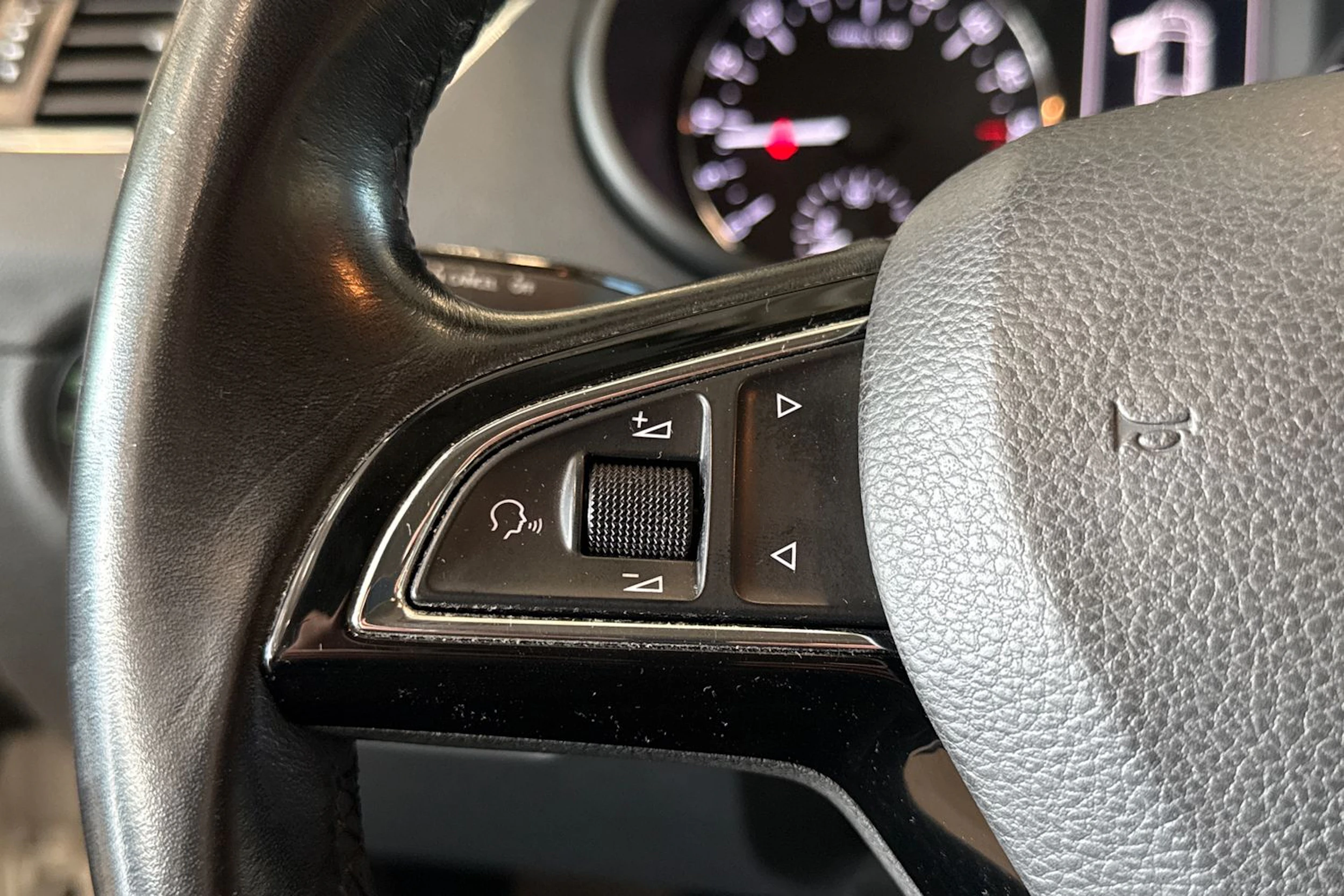 valkoinen Skoda Octavia 2017 kuva 13.