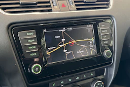 valkoinen Skoda Octavia 2017 kuva 18.