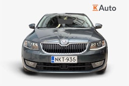 harmaa Skoda Octavia 2017 kuva 5.
