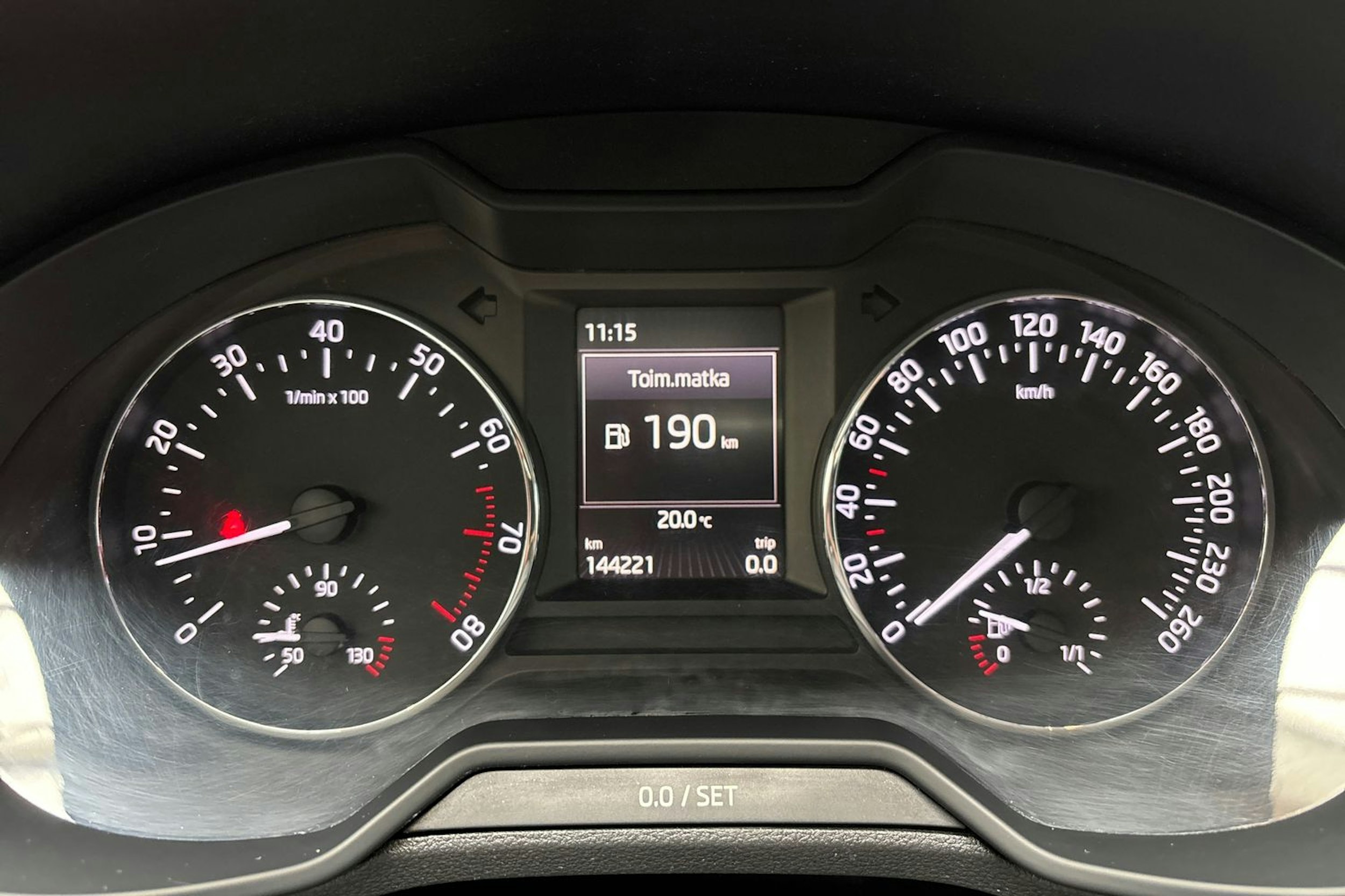 harmaa Skoda Octavia 2017 kuva 19.