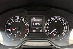 harmaa Skoda Octavia 2017 kuva 19.